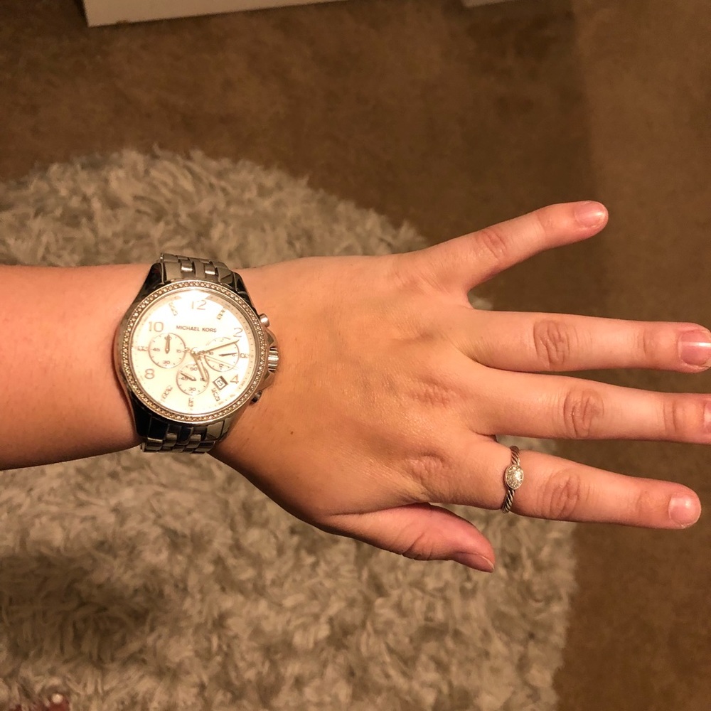 Michael Kors Watch - Picture 3 of 3